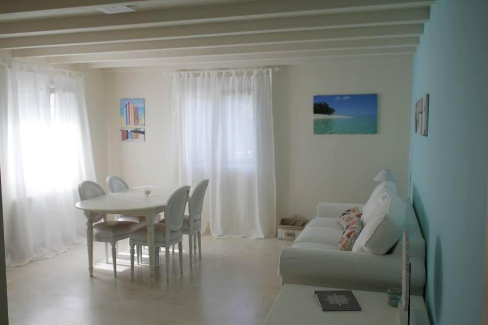 Chiqui Luxury Apartments Alonnisos Town Exterior photo