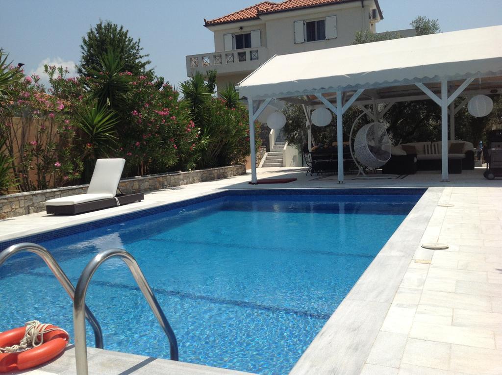 Chiqui Luxury Apartments Alonnisos Town Exterior photo